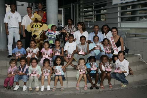 L’Association 1000 Sourires distribue des chocolats  à l’hôpital ...