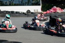 Association 1000 Sourires : les marmailles s’initient au karting                     avec des champions de La Réunion