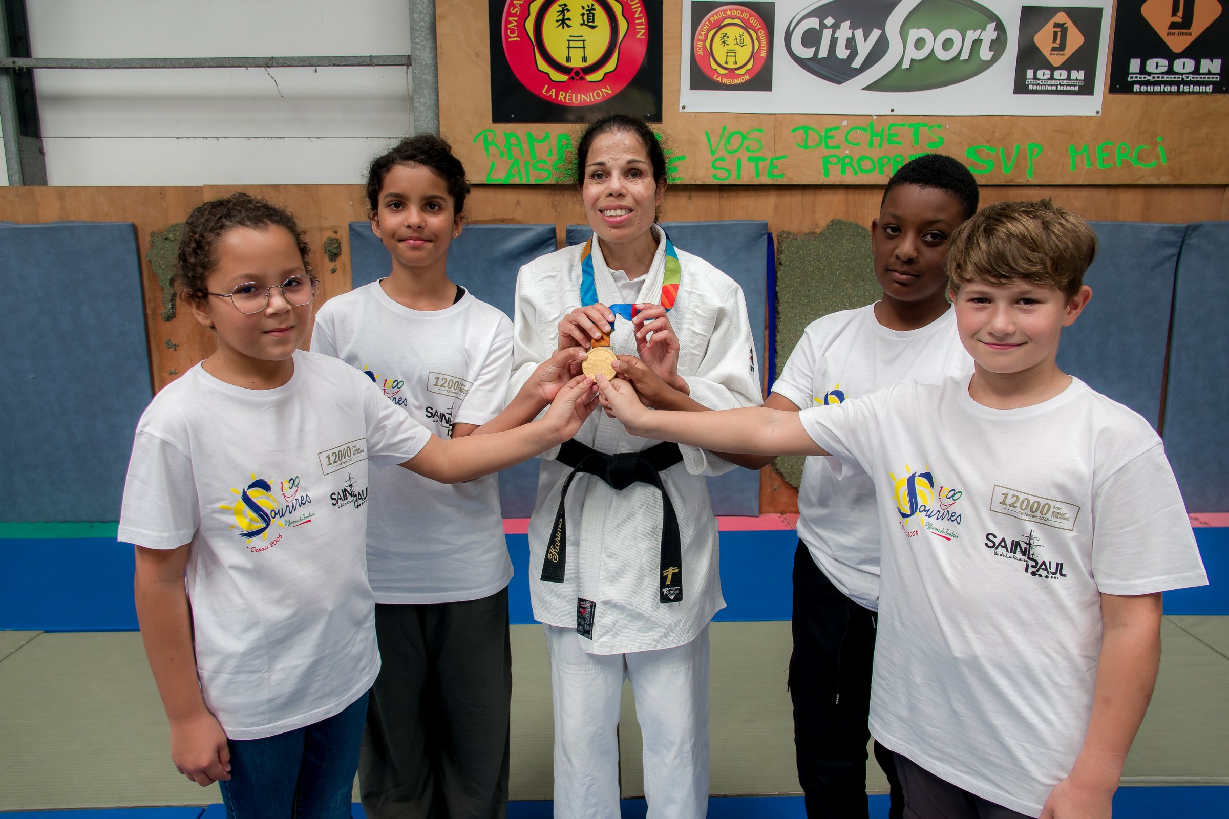 <center> « Para Judo en VIM » <br> Une marraine en or pour les "VIM" de 1000 Sourires